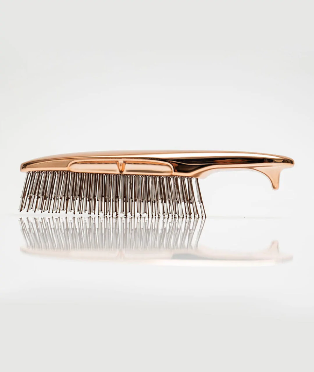 Scalp Brush World Model Short 376 fibers pink gold pack from far away.