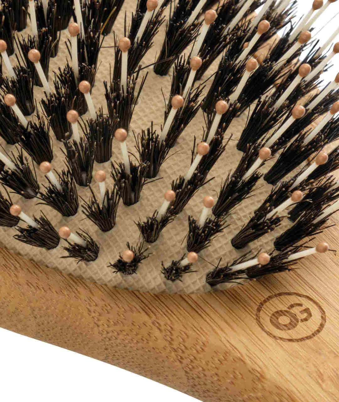 Bamboo Touch Detangle Combo M brush close-up