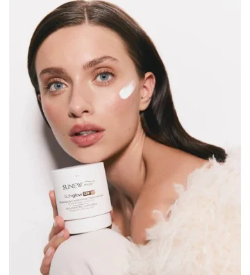 SUNglow Przeciwsłoneczny krem do twarzy SPF 50 80ml - SunewMed+ 2