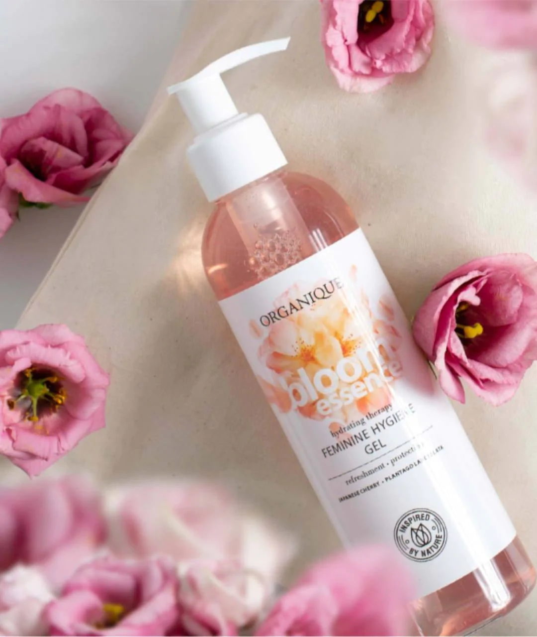 Nawilżający żel do higieny intymnej BLOOM ESSENCE 250ml między kwiatami