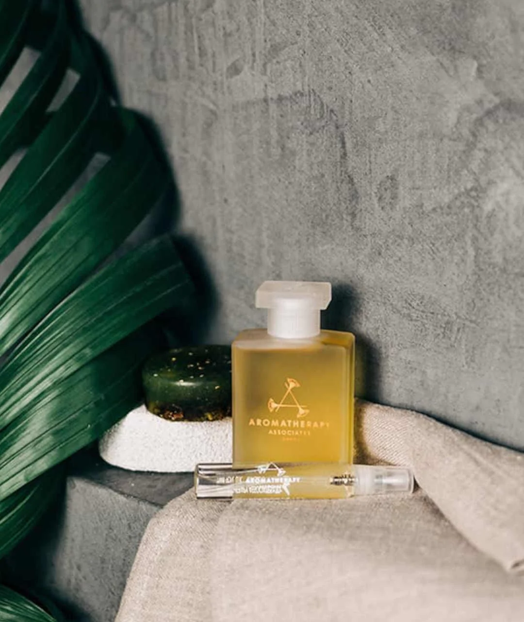 FOREST TERAPY BATH & SHOWER OIL - Forest Therapy bath oil 55ml view.