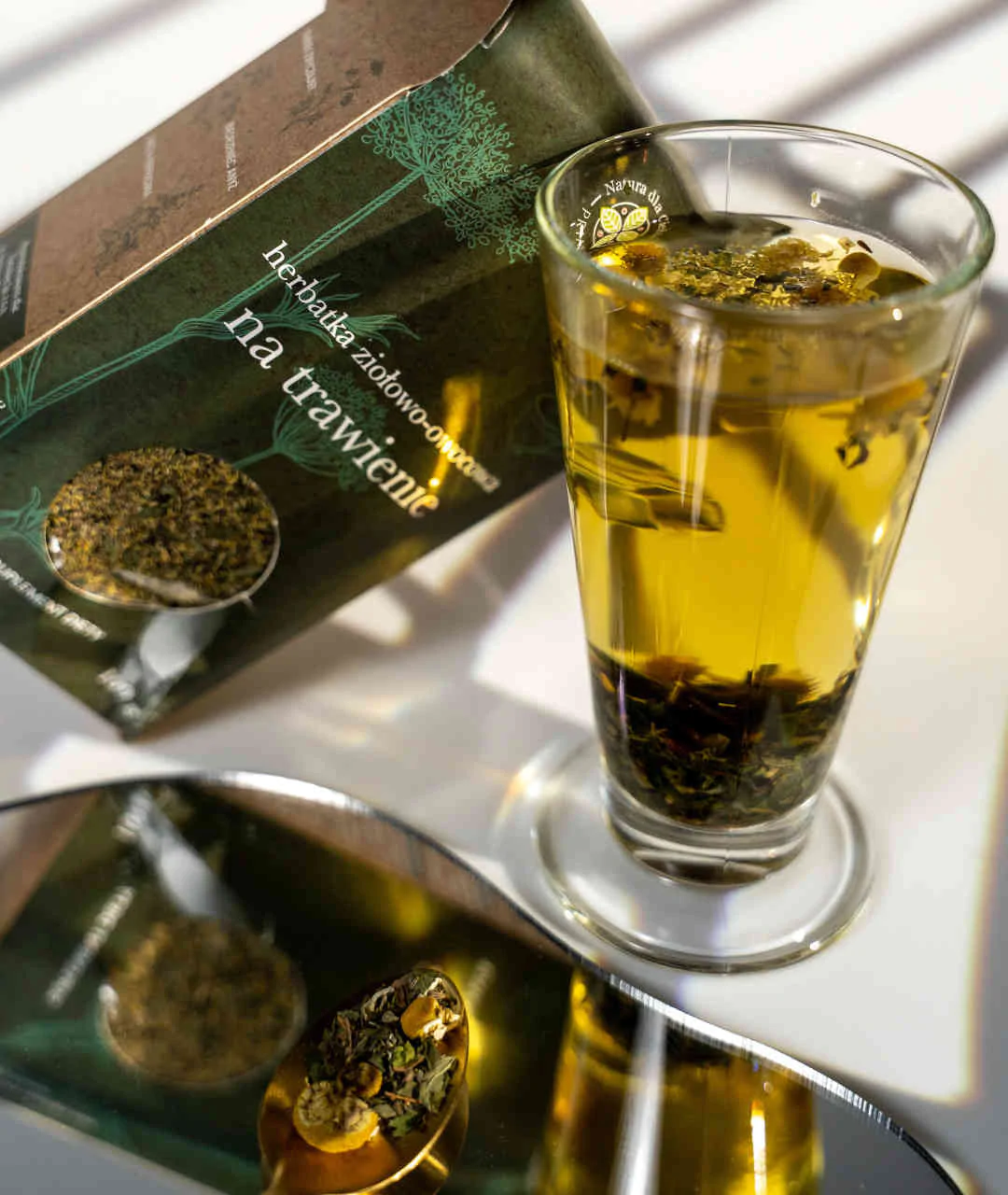 Herbatka ziołowo-owocowa na trawienie 100 g opakowanie z daleka