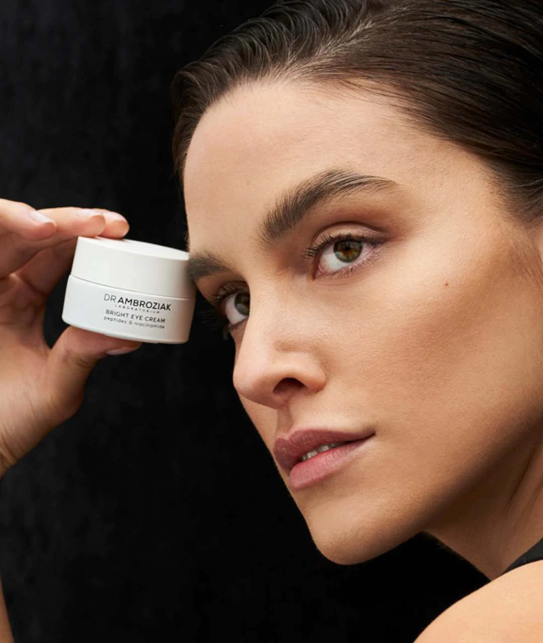Bright Eye Cream Illuminating eye cream 15ml model