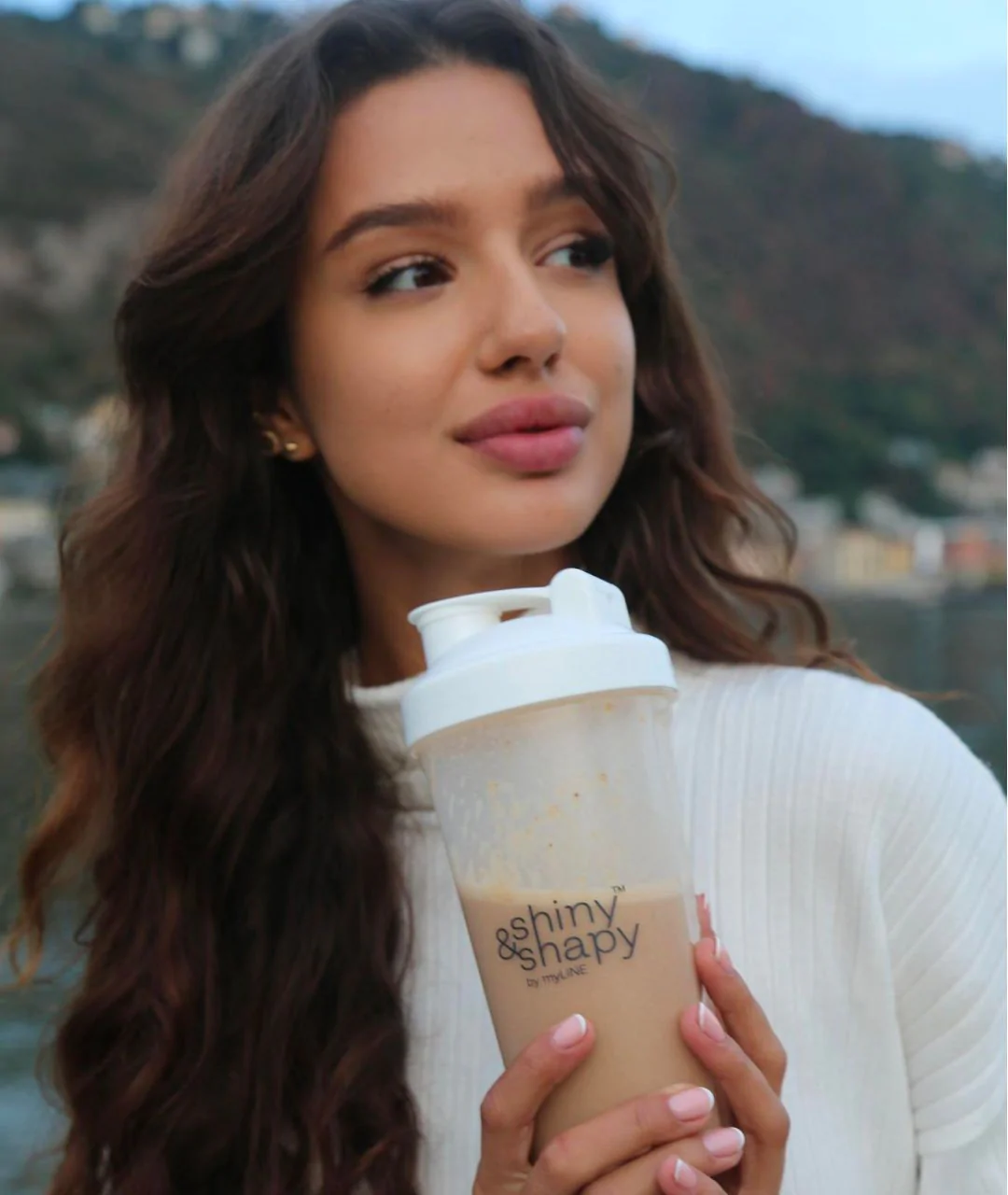 Shake with collagen Coffee with caramel 385g shaker view