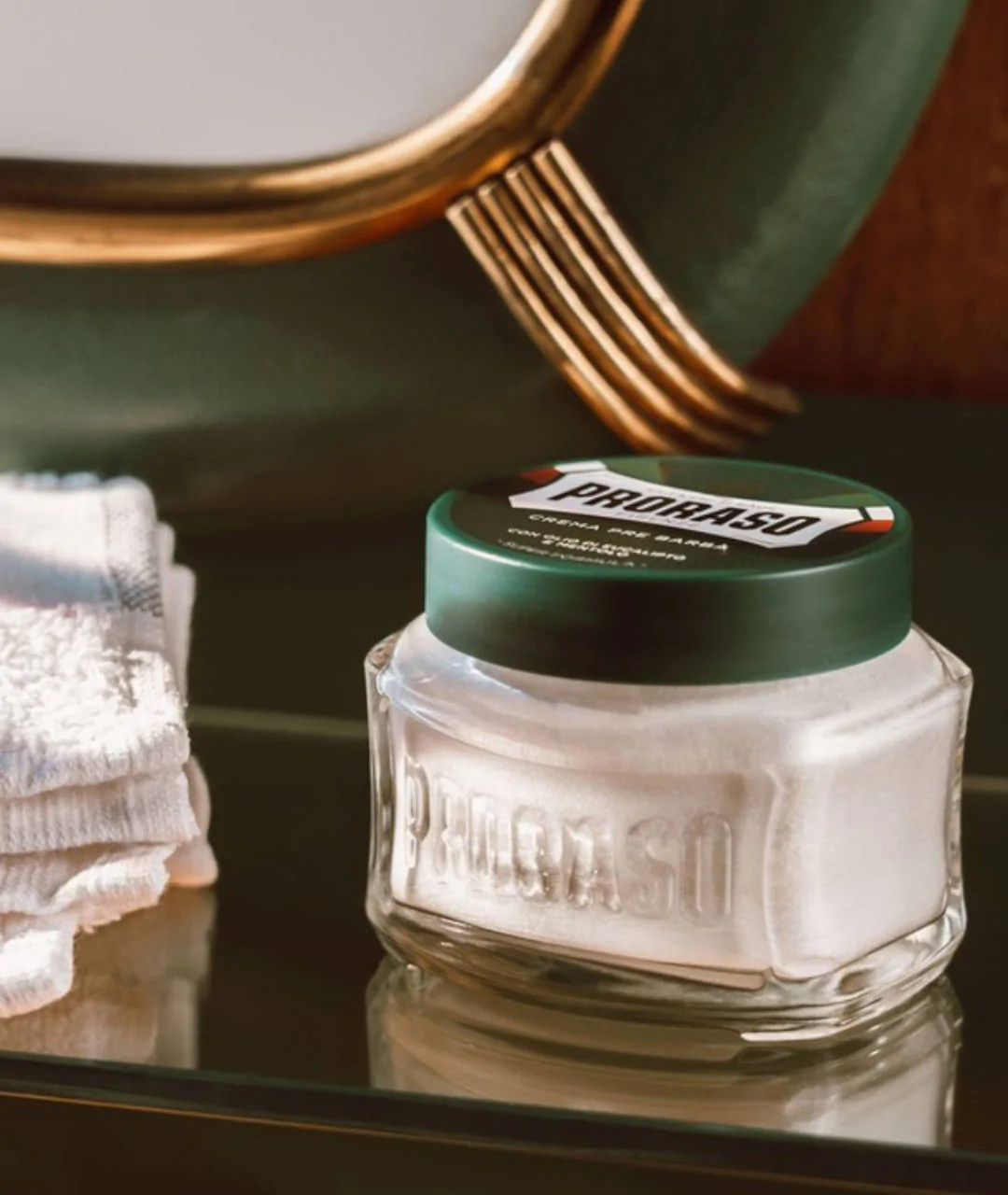 Krem przed goleniem - Orzeźwiająca, zielona linia 100ml z ręcznikiem