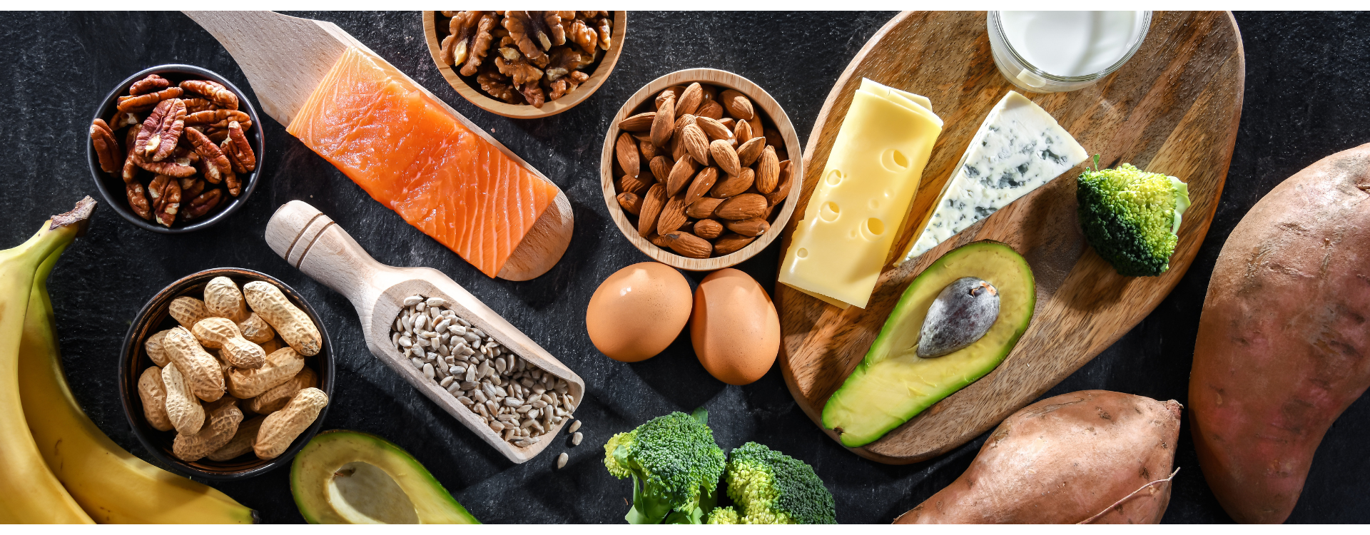 Gdzie w jedzeniu jest biotyna? Sprawdź produkty, które warto jeść!